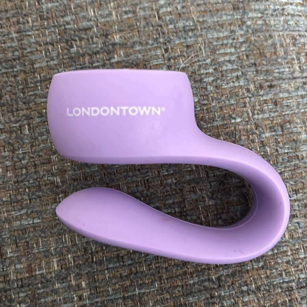 Londontown Bottle Service nail polish holder